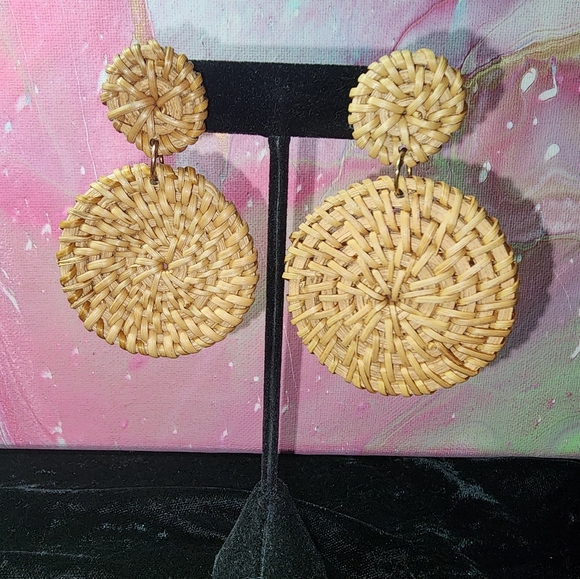 unbranded Jewelry - ❄️ 3/$10 WEAVE STRAW DOUBLE DISC BOHO RATTAN DANGLE EARRINGS